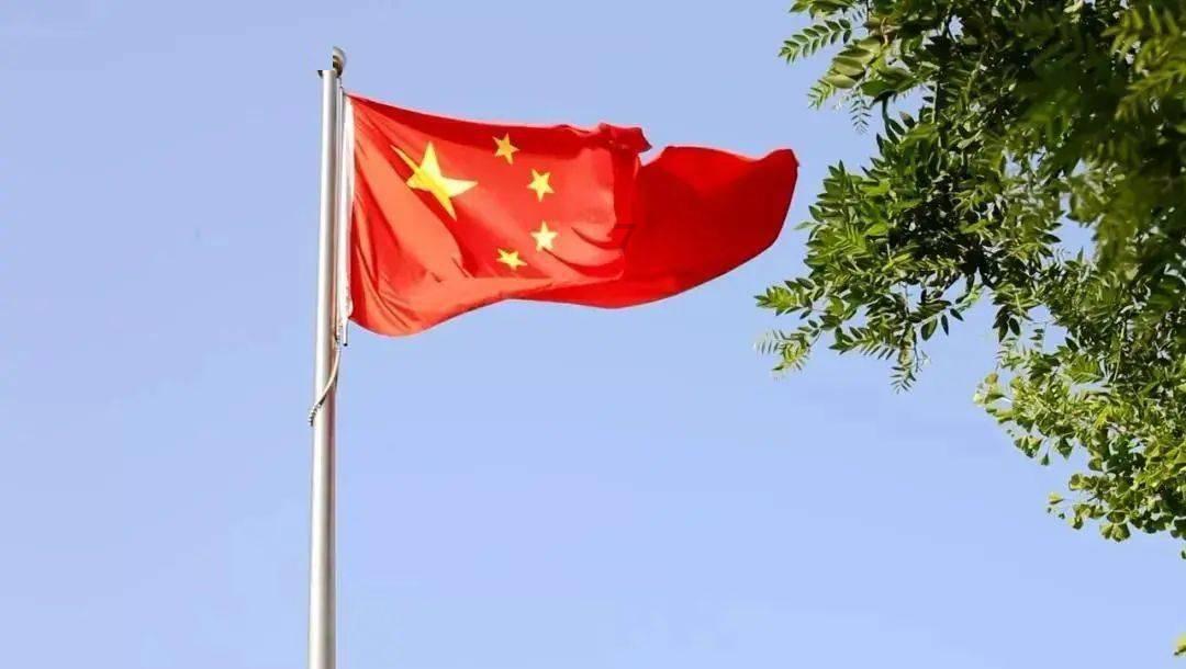 困在俱乐部的少女
